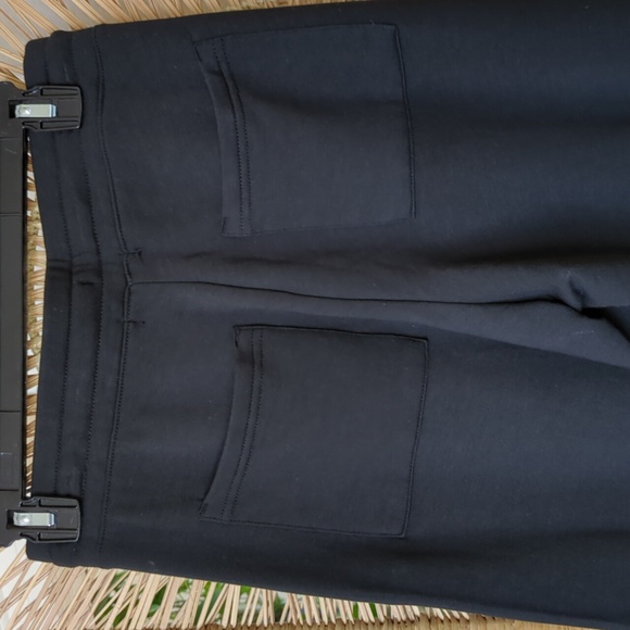 Quince SuperSoft Fleece Cropped Wide Leg Pants in Black - Picture 5 of 7